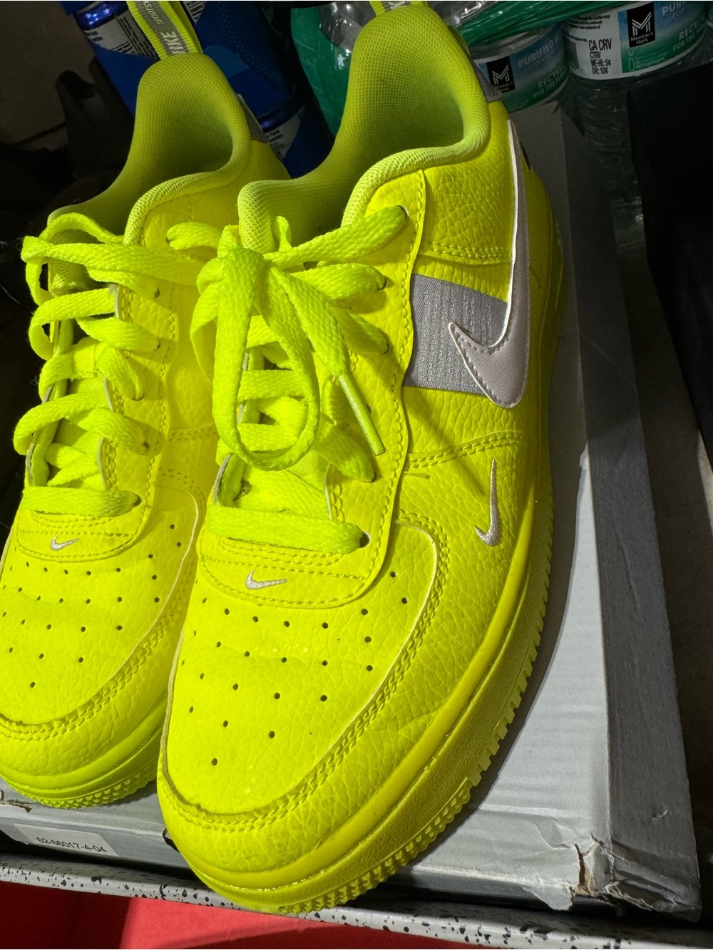 Nike Kids Neon Yellow Low-Top Sneakers with Silver Accents